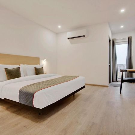 Hotel Aerotech Near Delhi Airport Нью-Дели Экстерьер фото